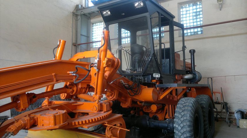 Автогрейдер дз 98