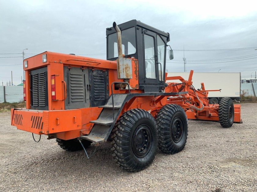 Автогрейдер ДЗ-98