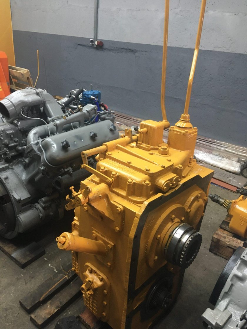 Коробка передач автогрейдера ДЗ-98