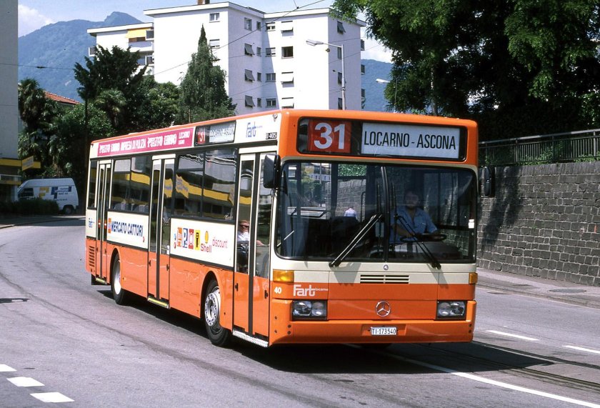 Автобус Мерседес городской в России