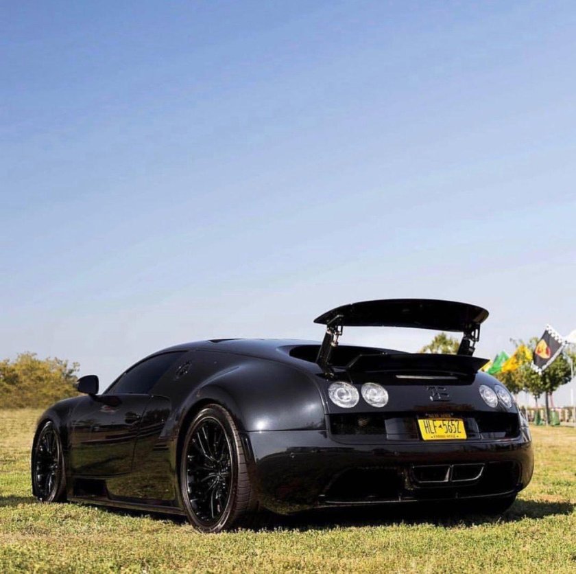 Бугатти Вейрон