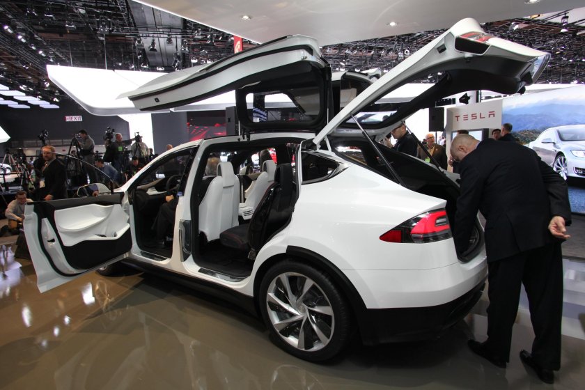 Tesla model x салон