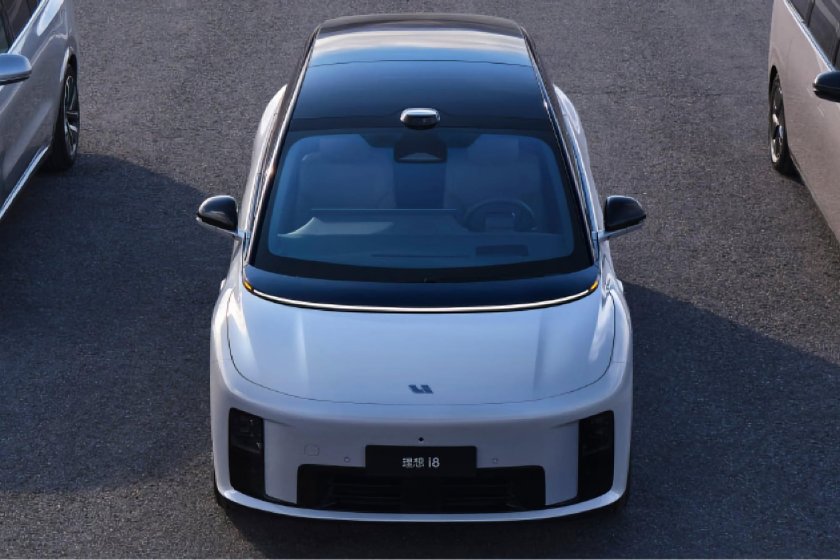 Li auto i 8