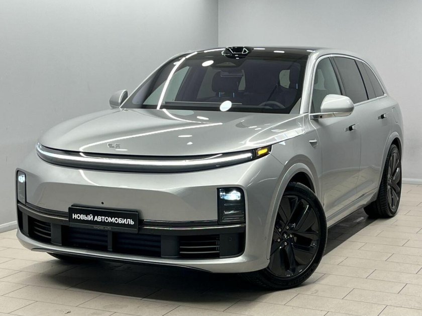 Автомобиль lixiang