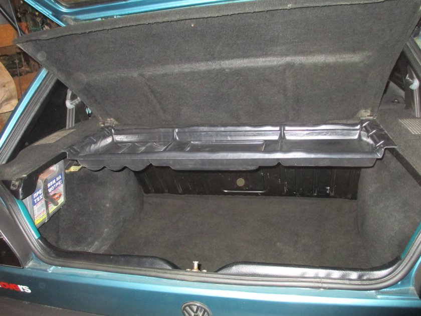 Полка багажника Фольксваген гольф 3