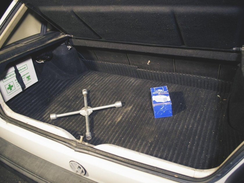Volkswagen Golf 2 багажник
