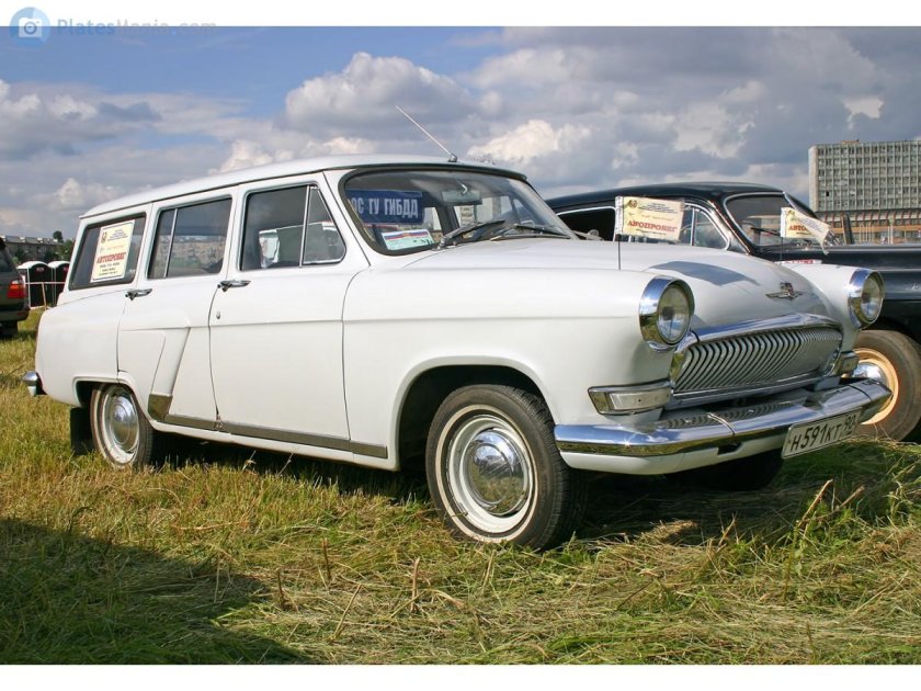 ГАЗ 22 голубая