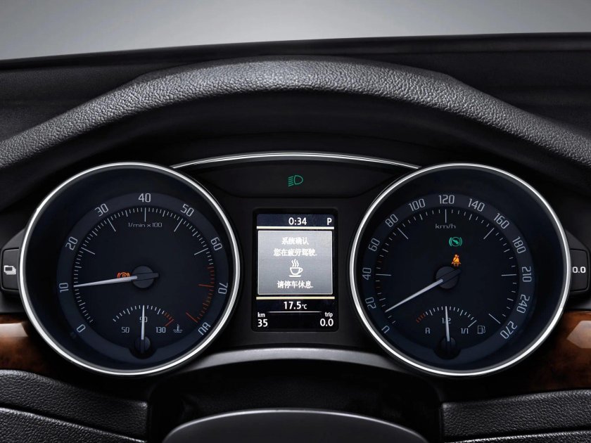 Цифровая панель приборов Шкода Суперб 2