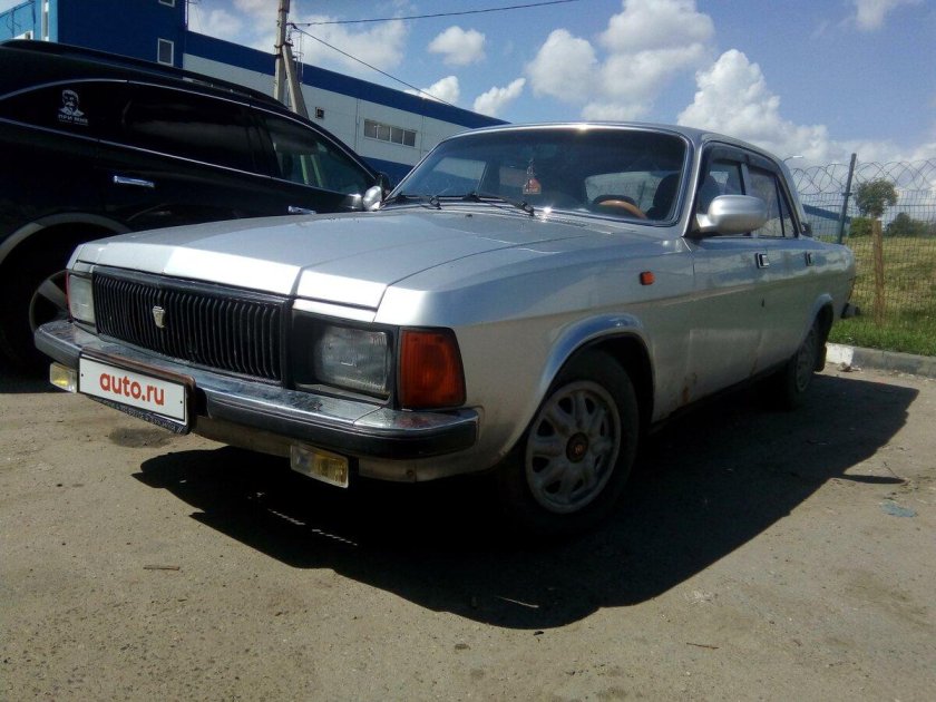 ГАЗ 3102 серая
