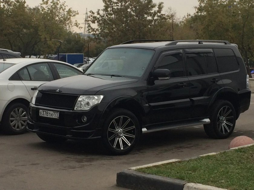 Обвес Митсубиси Паджеро 4