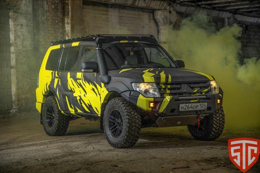 Экспедиционный Митсубиси Паджеро