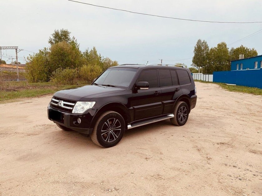 Митсубиси Паджеро 4 черный