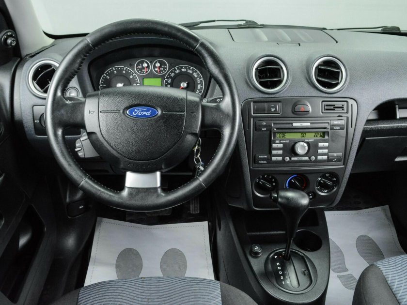 Форд Фьюжн 2007 салон