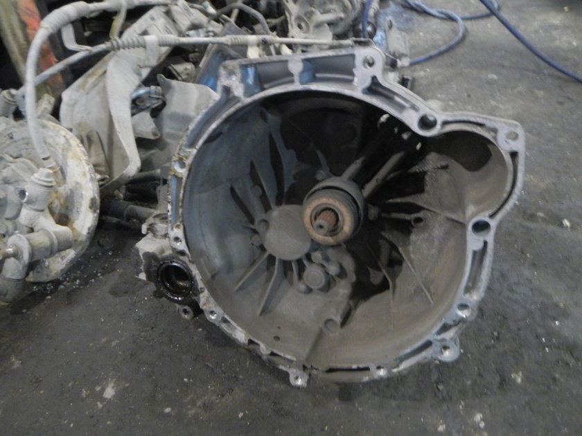 98wt-7f096-AC МКПП Форд