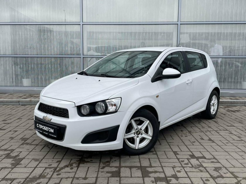 Шевроле авео белый седан 2013