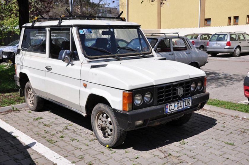 Румынский джип Аро