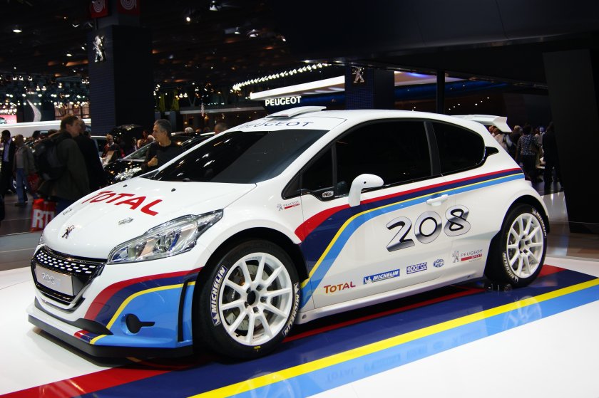 Peugeot 208 t16 r5