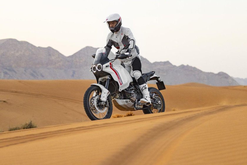 Ducati desertx