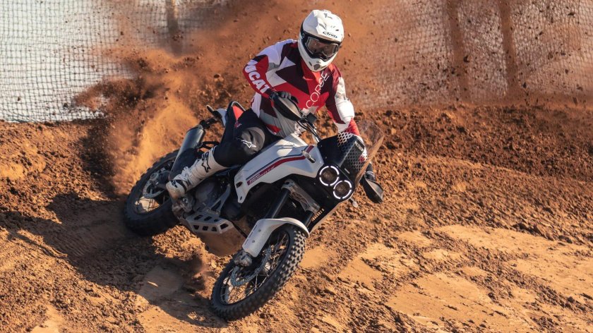 Ducati Desert x 2022