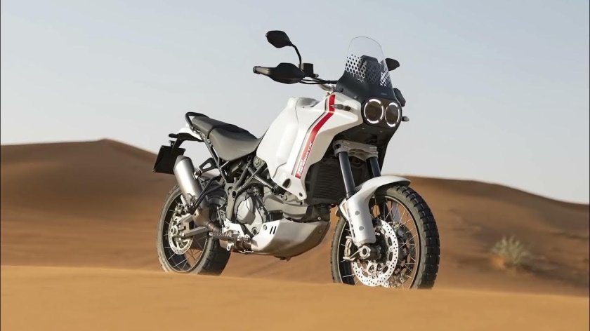Ducati desert 2022