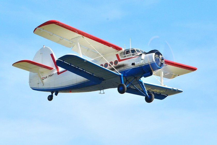 Самолёт АН-2