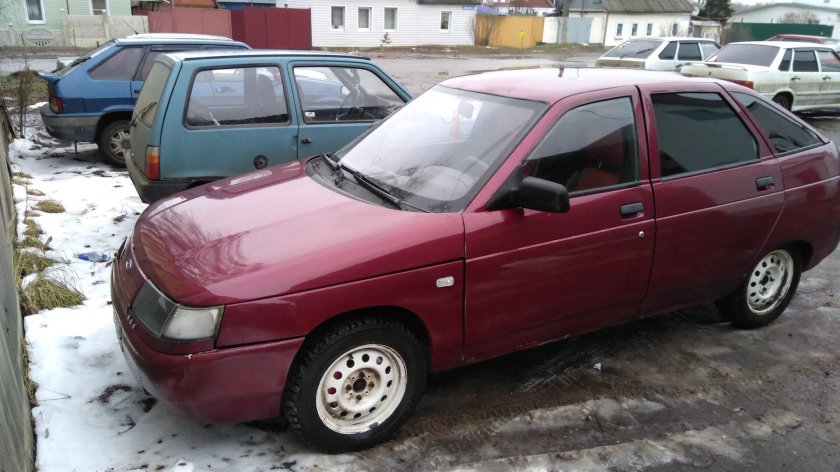 ВАЗ 2112 малиновая