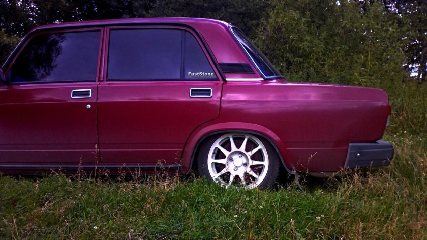 ВАЗ 2107 Вишневая семерка