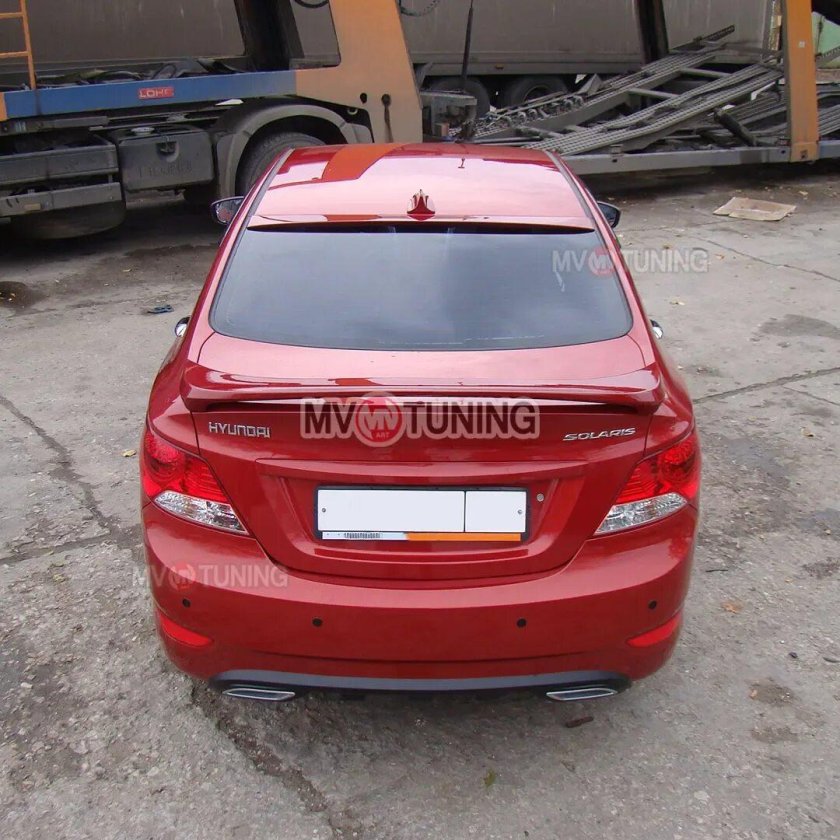 Заднее стекло на Солярис 1