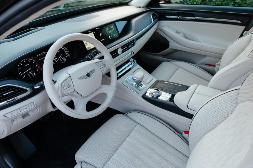 Genesis g90 салон