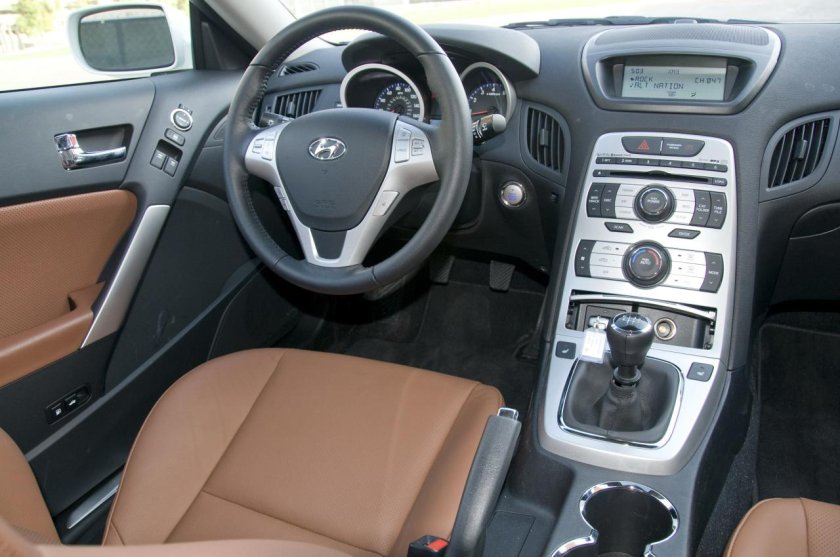Hyundai Genesis Coupe 2010