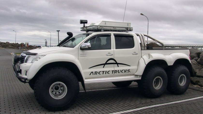 Тойота Hilux Arctic Trucks