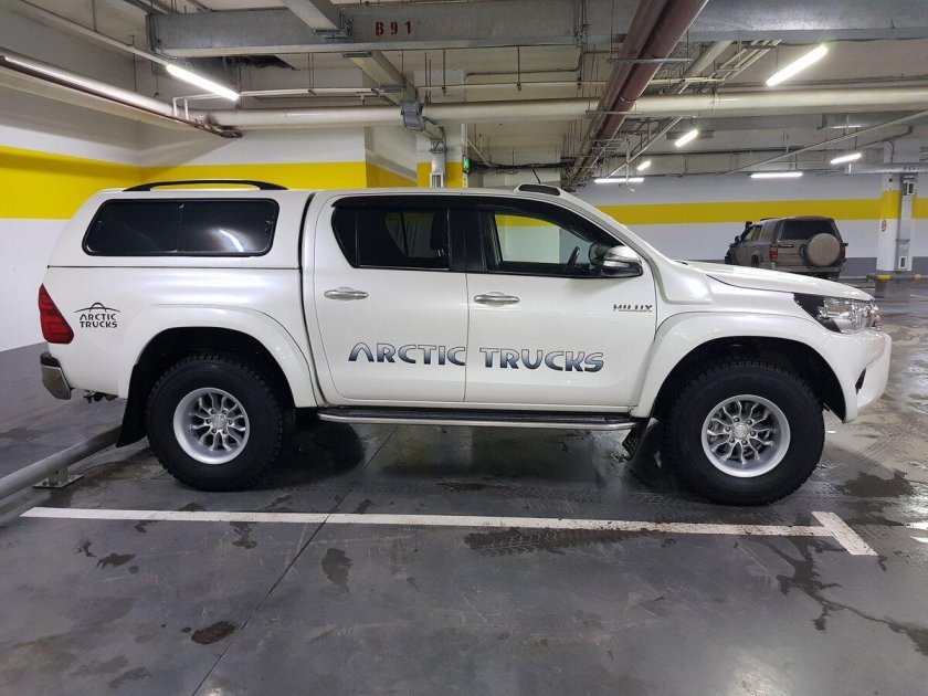 Toyota Hilux Arctic Trucks