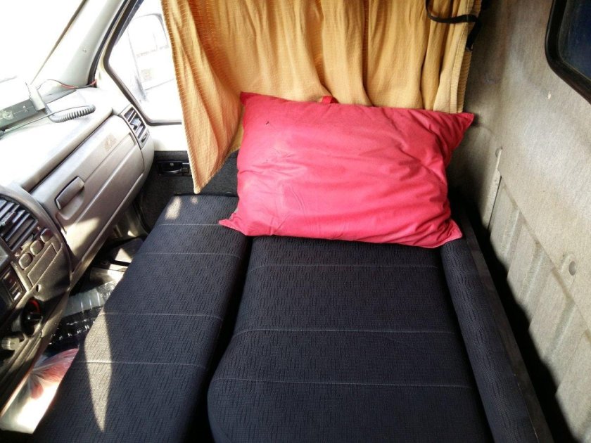 Газель Некст со спальником внутри