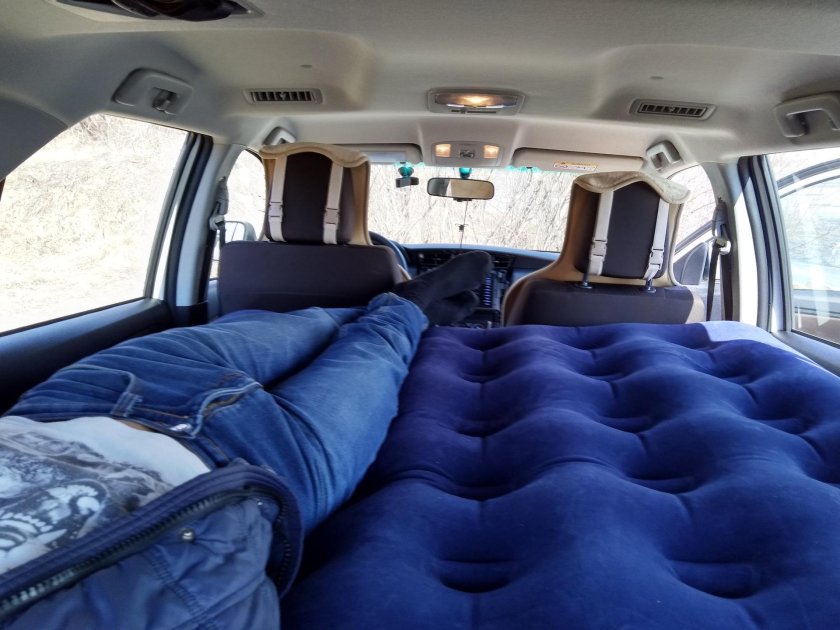Спальное место Тойота Ноах