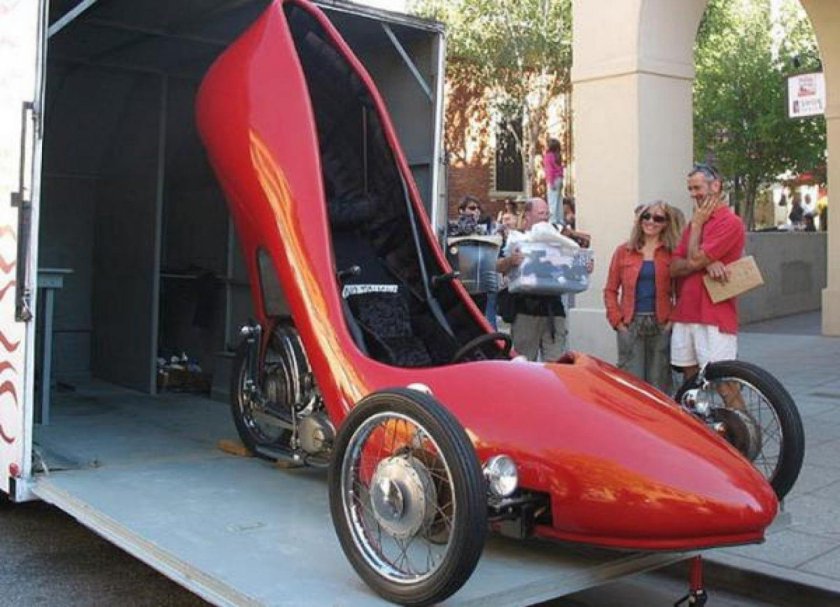 Необычная машина