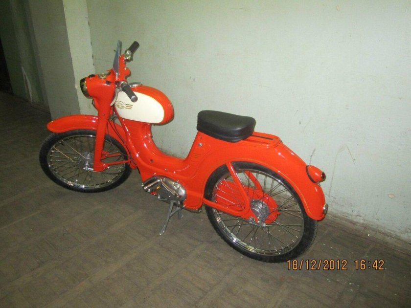 Ява Яветта 551