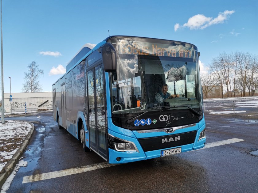 Автобус Нарва