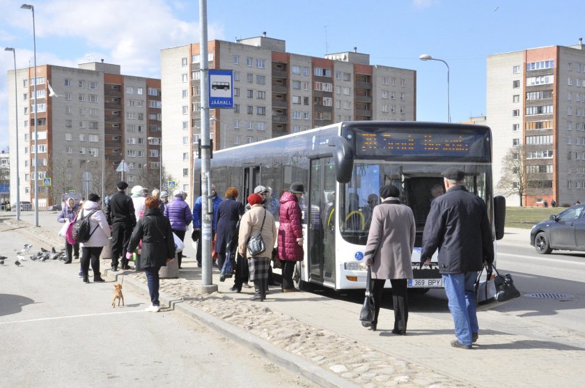 Автобус нарва