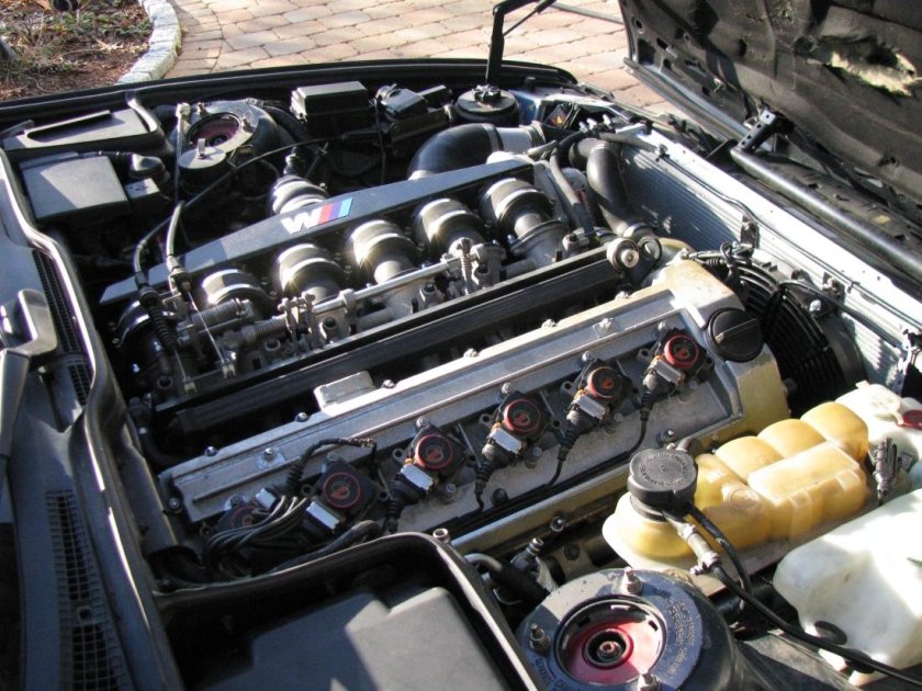 BMW e34 m5 мотор