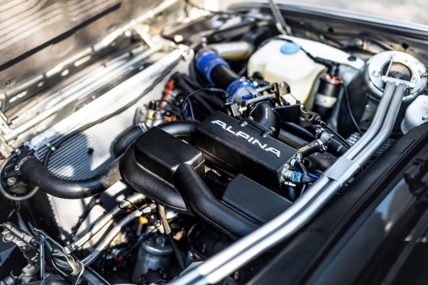 12 Цилиндровый двигатель БМВ