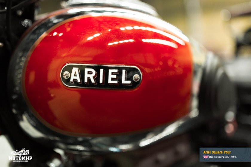 Серийный мотоцикл с прозрачными крышками в двигателе