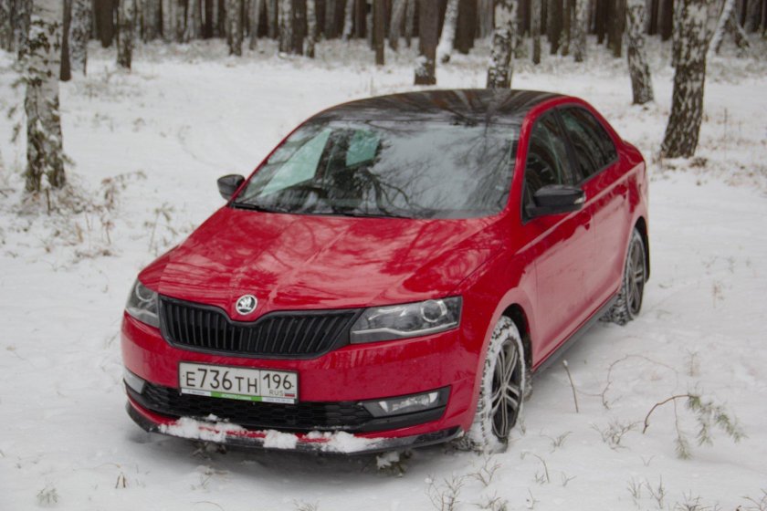 Skoda Rapid 2021 красный