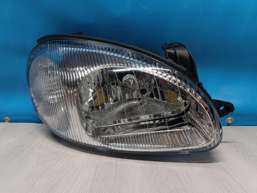Фара правая chevrolet lanos