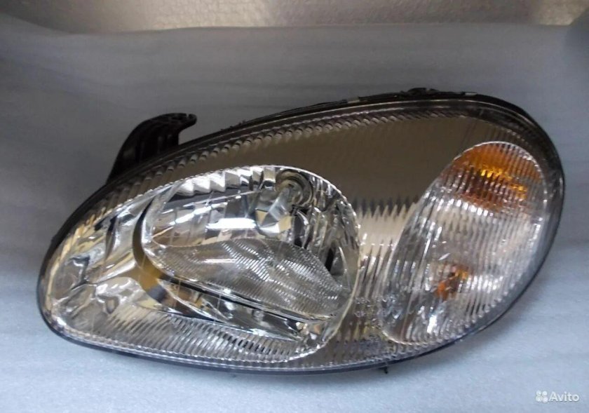 Фара передняя Шевроле Ланос