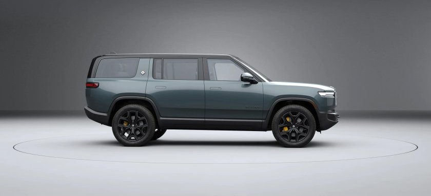 Rivian r1s