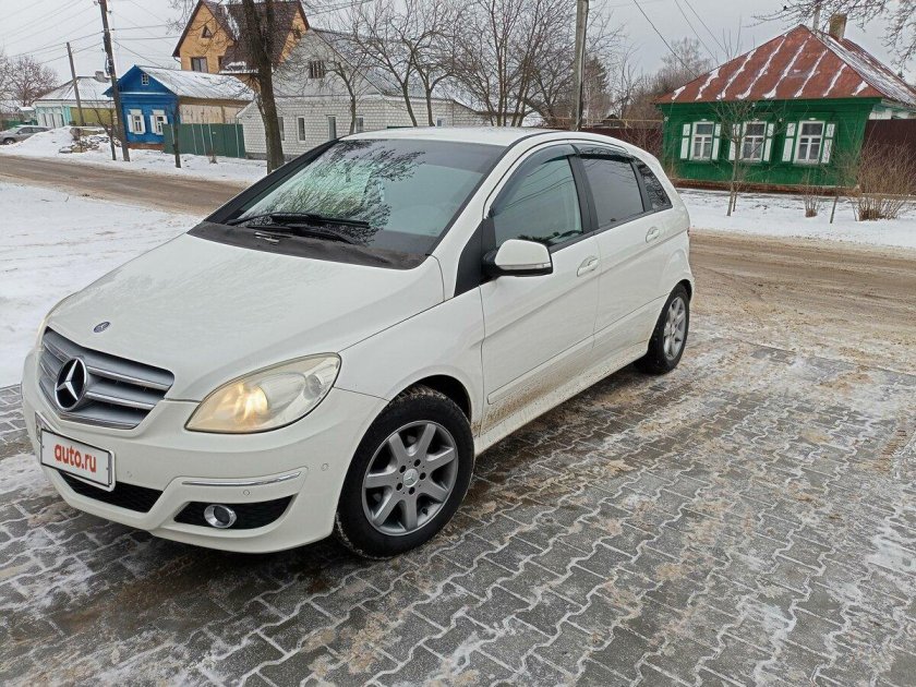 Мерседес с 180 2011