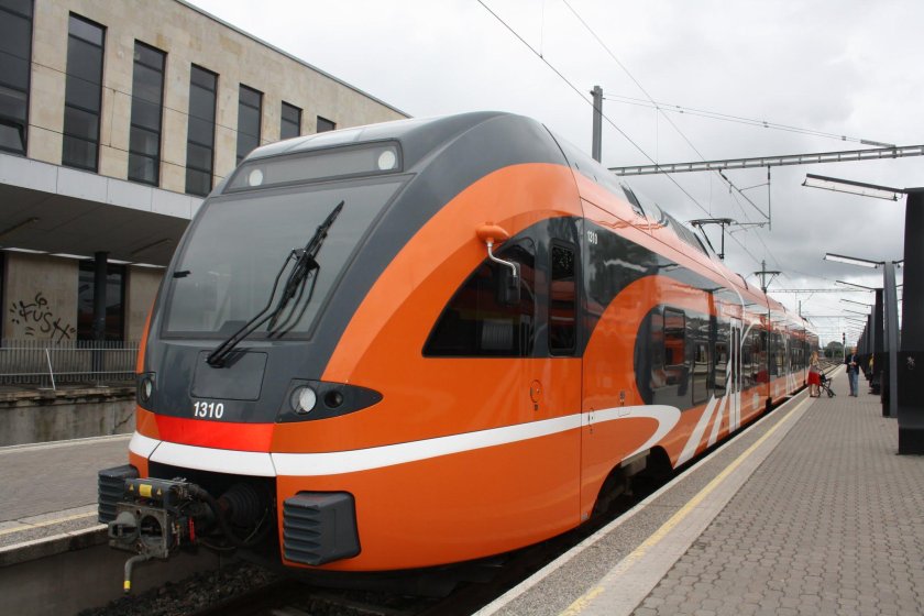 Поезд Таллин Киев