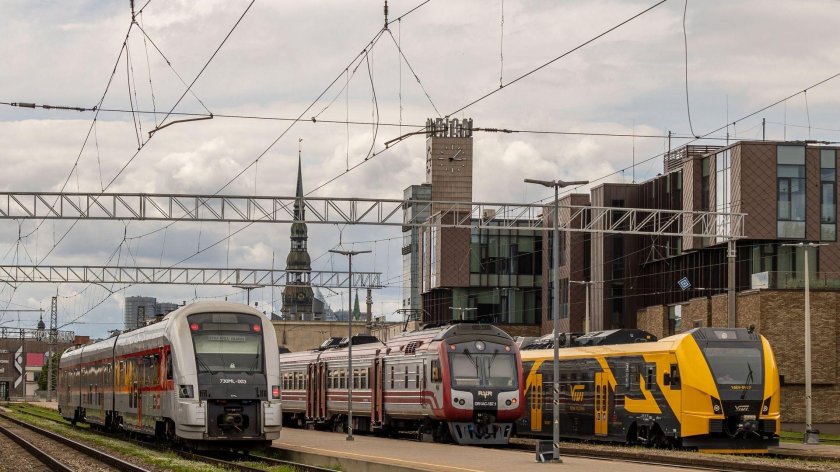 Дизель поезд рижский