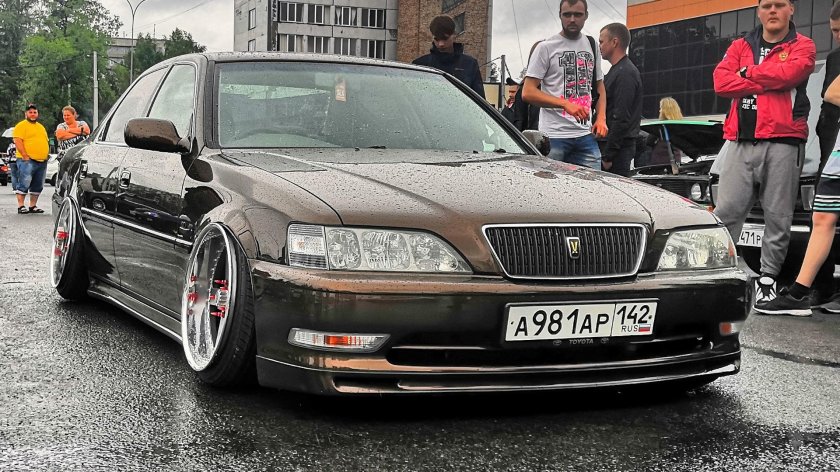 Toyota Cresta jzx100
