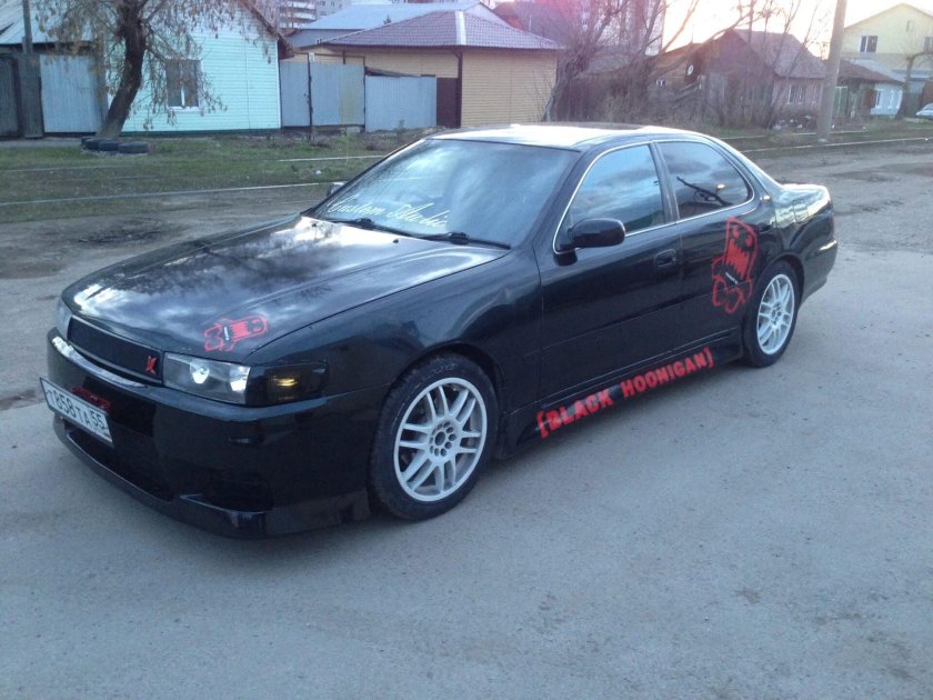 Toyota Cresta 90 черная